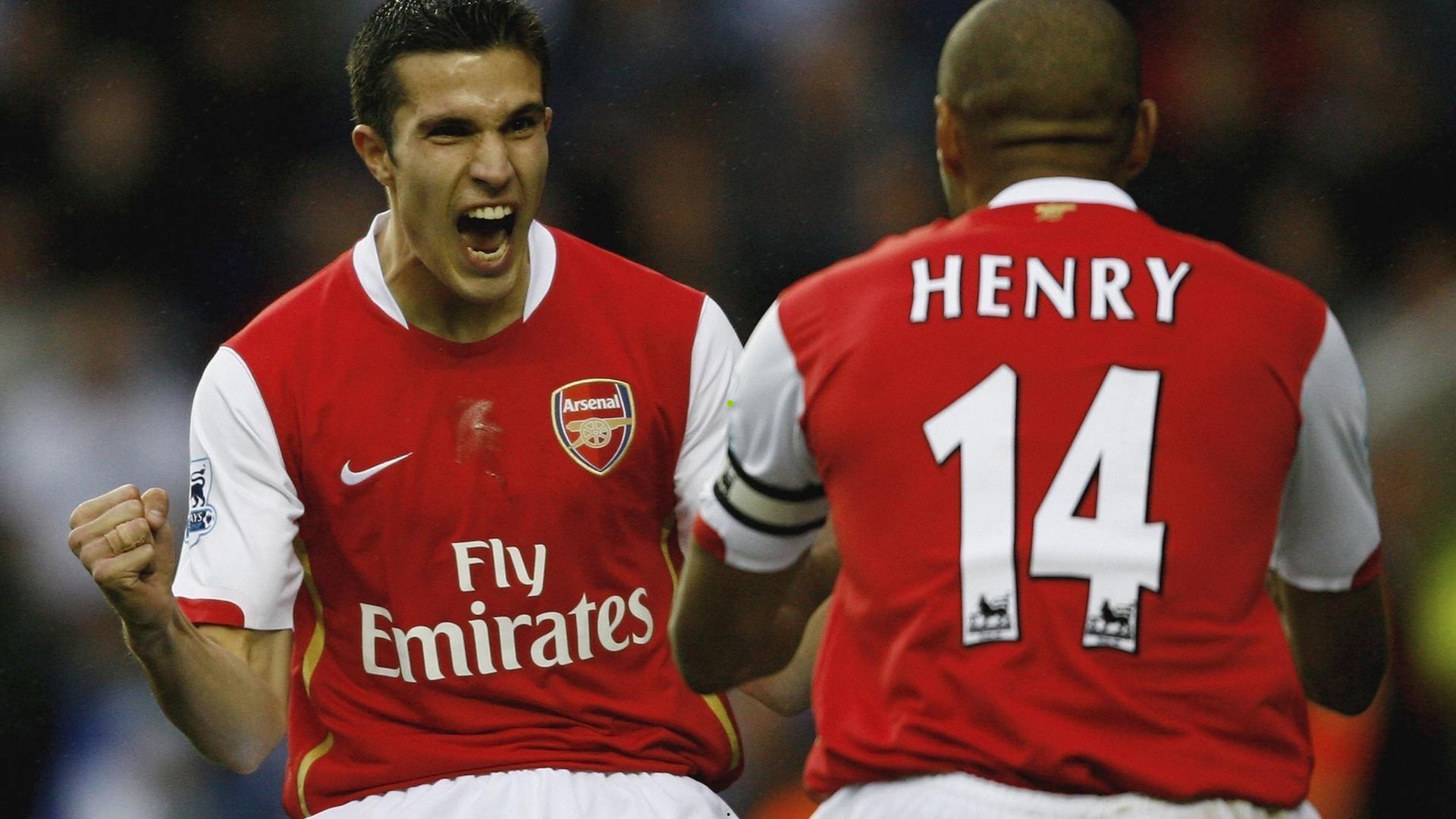 拜仁曾有意加克波,但最终选择路易斯-迪亚斯,一场转会市场的战略博弈